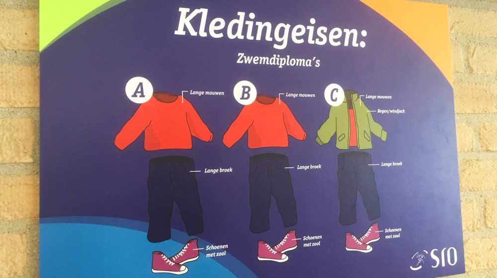 オランダの水泳ディプロマの服装